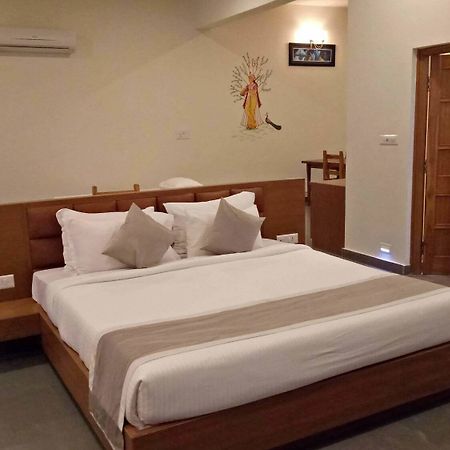 Palm Valley Svasti Resort Nāi Dış mekan fotoğraf
